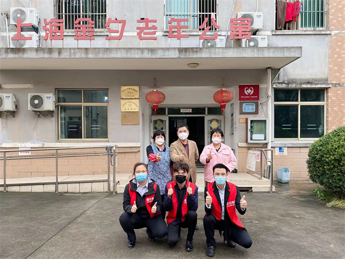 臨別合影，難忘的志愿之旅暫告段落。