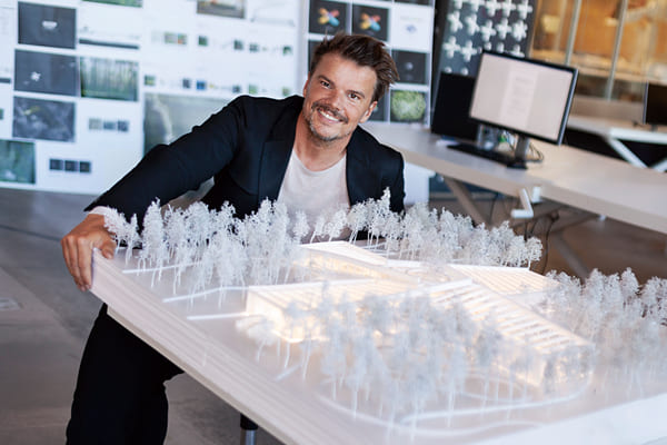 負責建筑設計的Bjarke+Ingels+Group團隊。+